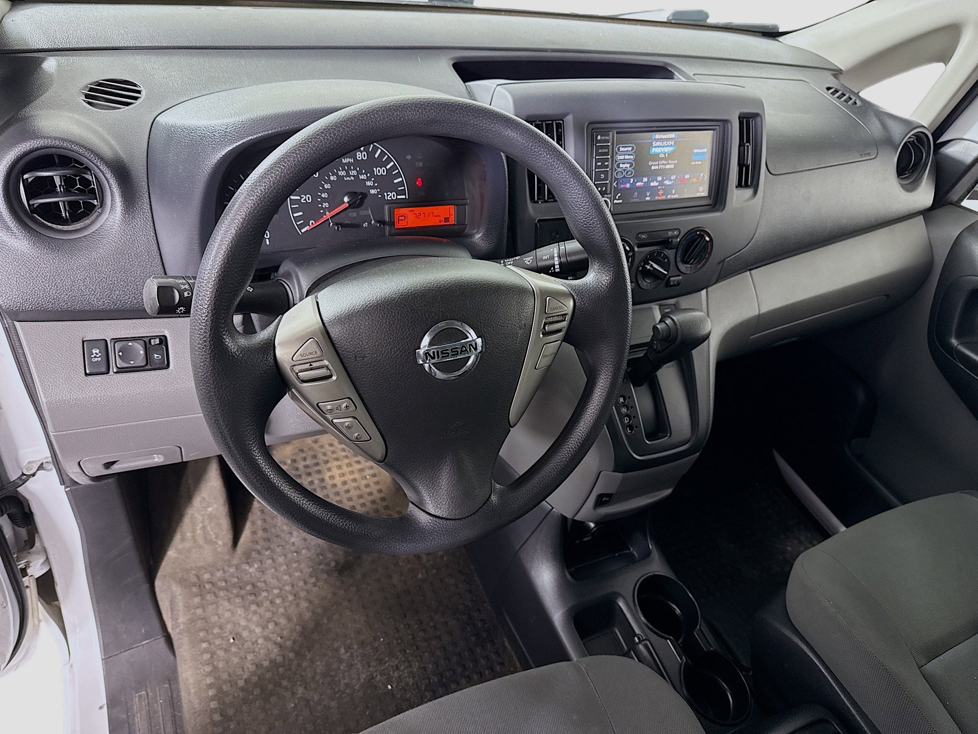 Used 2021 Nissan NV200 SV w/ Sliding Door Glass Package image 17