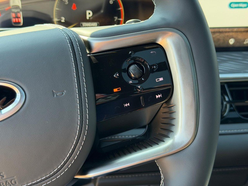 New 2026 INFINITI QX80 Autograph w/ Premium Cargo Package AWD/4WD image 17