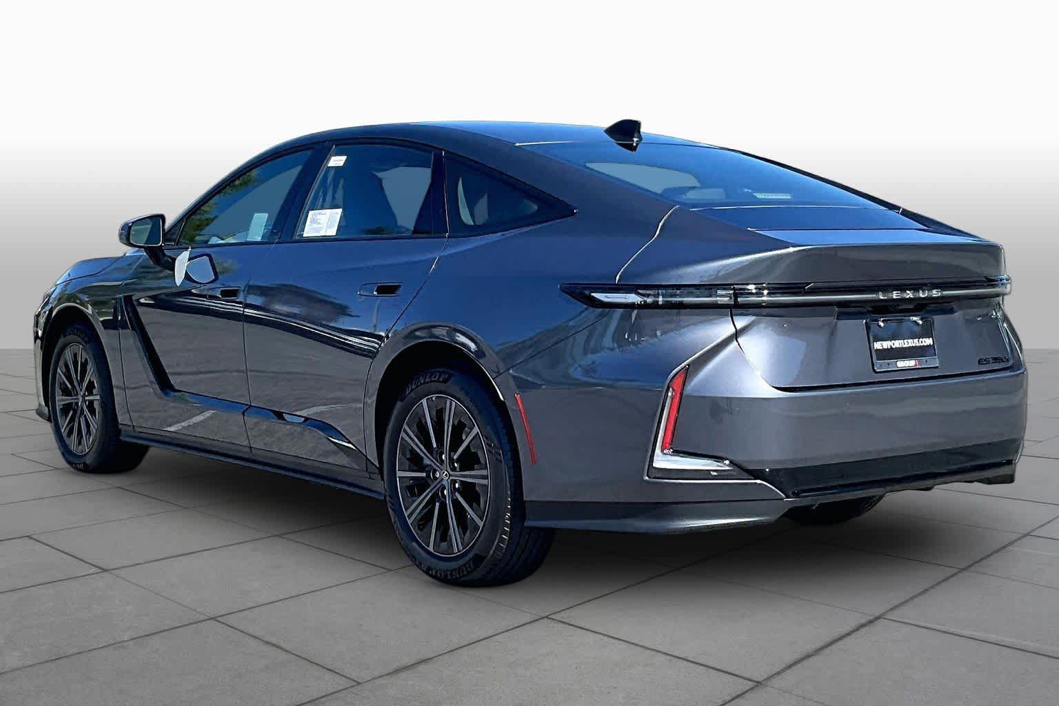 New 2026 Lexus ES 350e FWD image 7