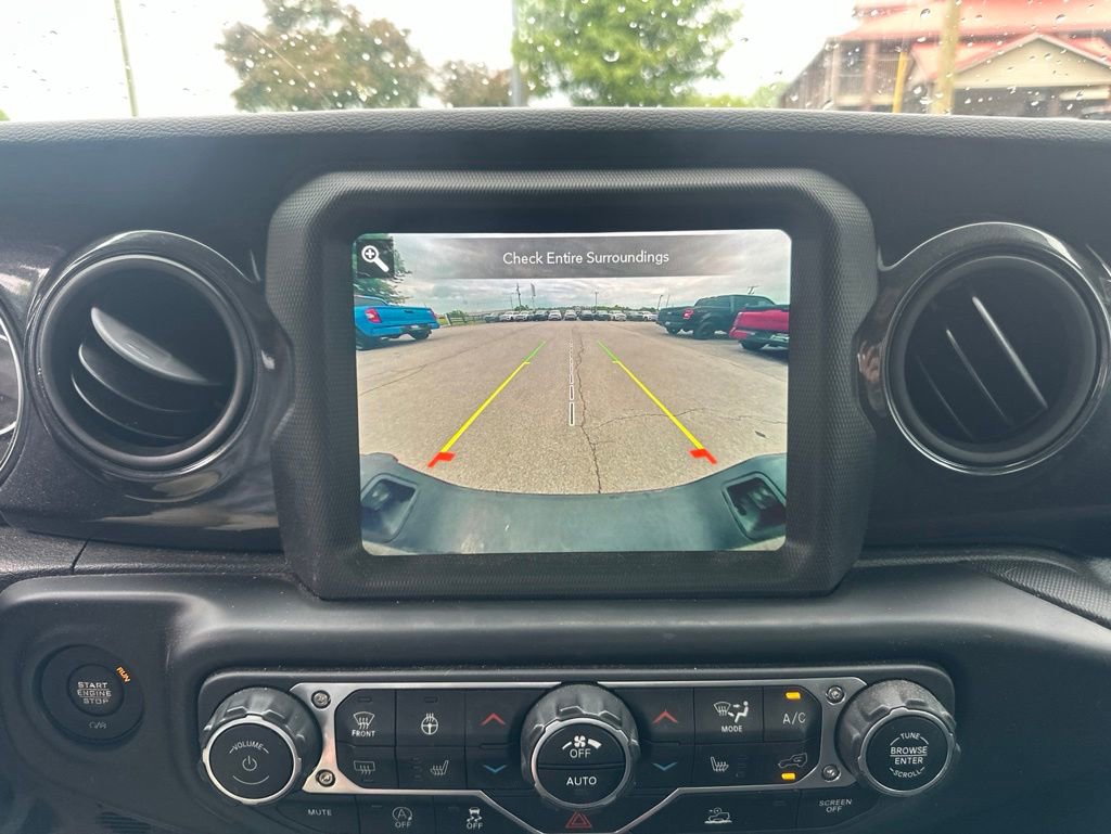 Used 2022 Jeep Gladiator Sport AWD/4WD image 9