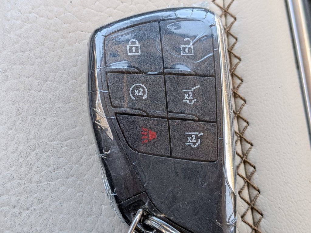 Used 2021 GMC Yukon Denali w/ Denali Premium Package image 29