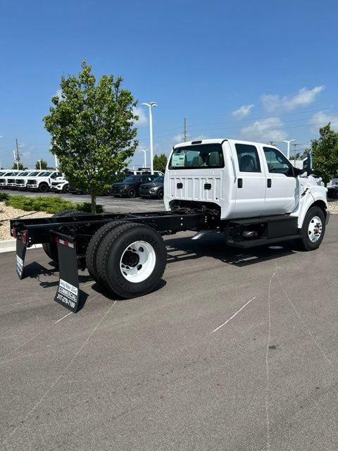 New 2027 Ford F750 2WD Crew Cab Super Duty image 3