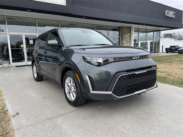 New 2025 Kia Soul LX