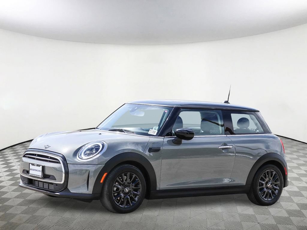 Used 2023 MINI Cooper 2-Door Hardtop FWD image 4