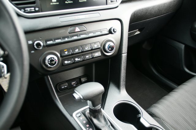 Used 2022 Kia Sportage LX image 20