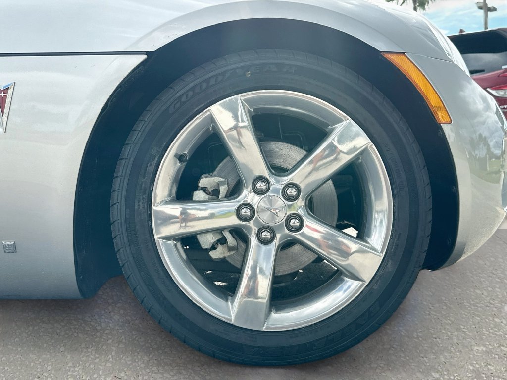 Used 2007 Pontiac Solstice Convertible w/ Premium Package RWD image 23