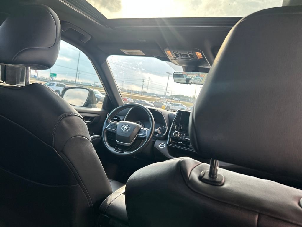 Used 2024 Toyota Highlander XSE image 31