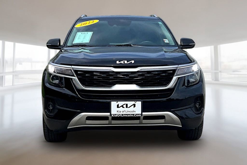 Used 2022 Kia Seltos EX AWD/4WD image 2