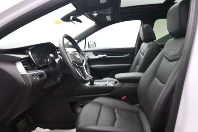 Used 2024 Cadillac XT5 Premium Luxury w/ LPO, Floor Liner Package AWD/4WD image 9