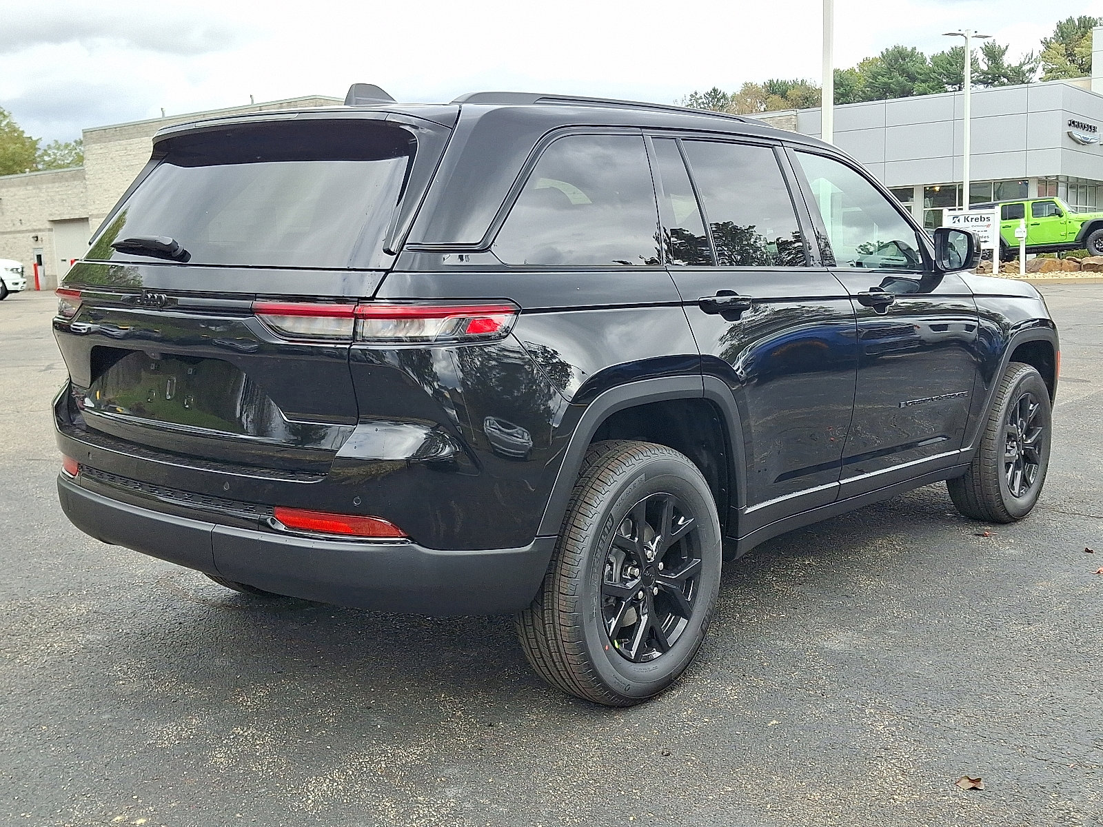 New 2025 Jeep Grand Cherokee Altitude image 6