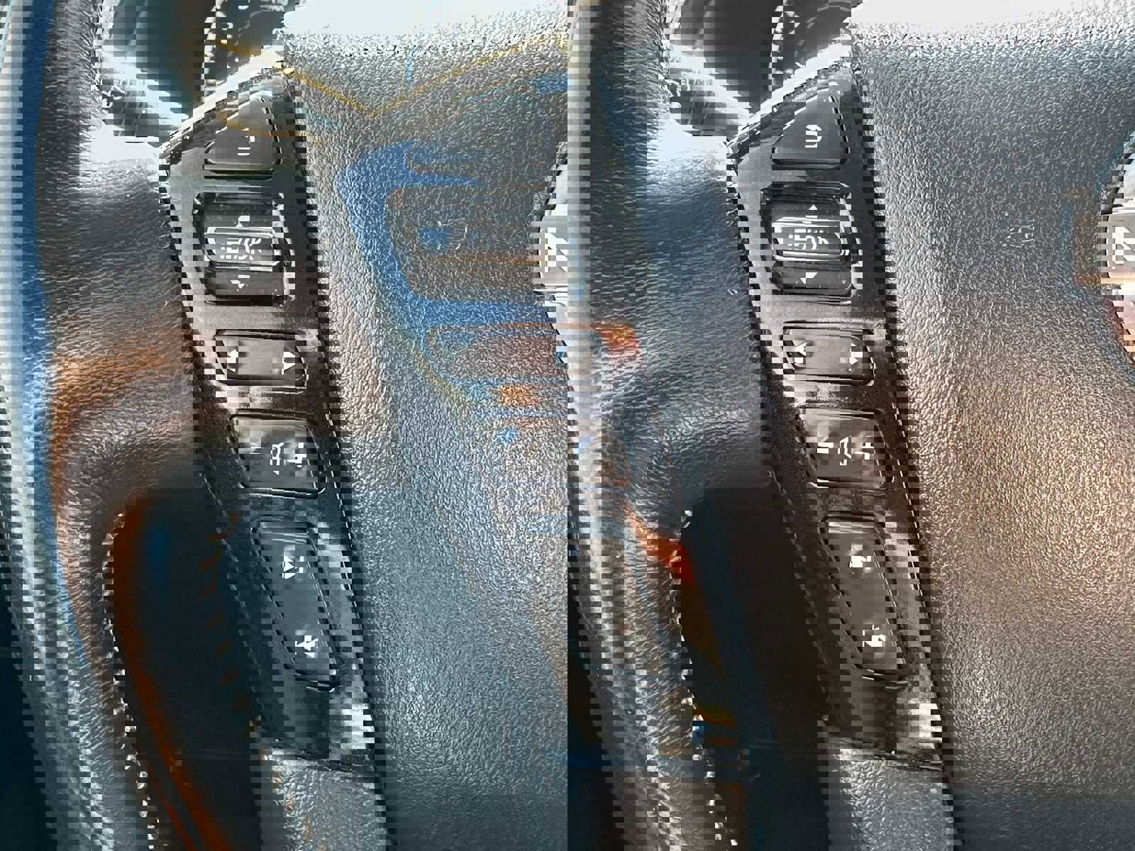 Used 2021 Nissan Armada SL w/ Captain's Chairs Package image 39