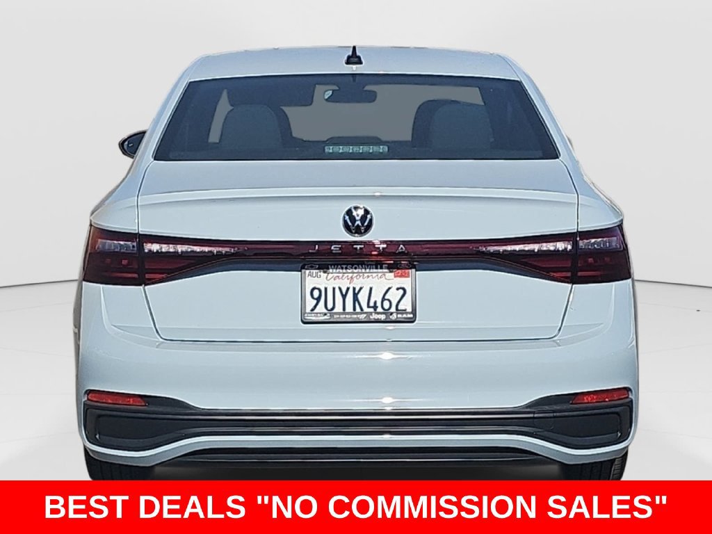 Used 2025 Volkswagen Jetta Sport FWD image 4