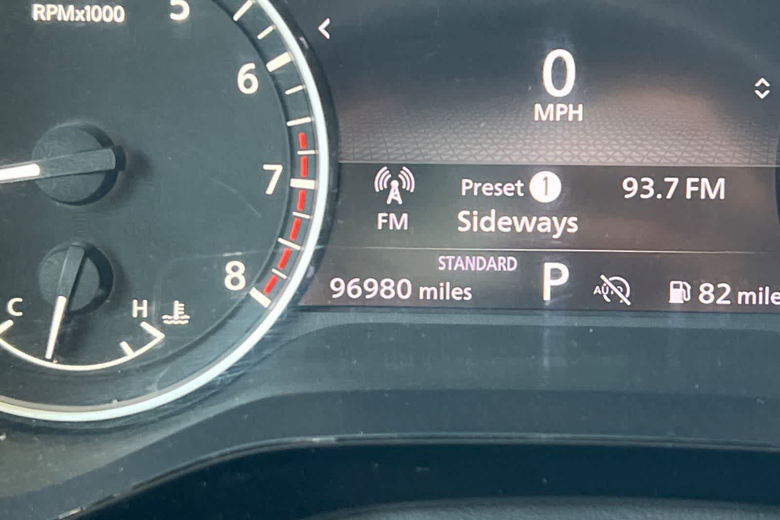 Used 2022 Nissan Pathfinder S FWD image 27
