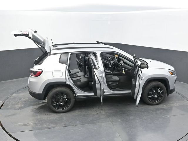 New 2025 Jeep Compass Latitude w/ Convenience Group AWD/4WD image 78