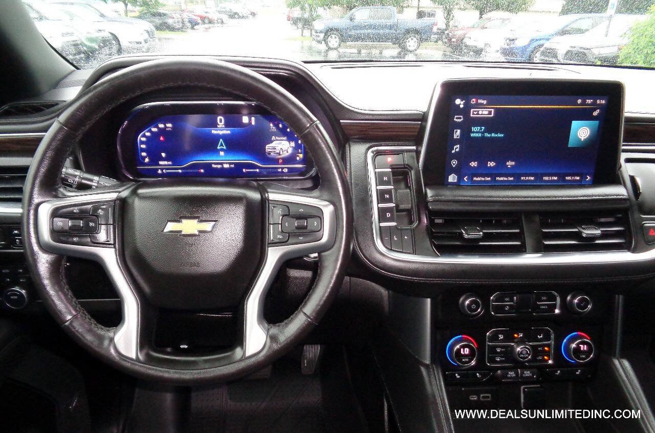 Used 2022 Chevrolet Suburban LT w/ LT Signature Plus Package AWD/4WD image 9