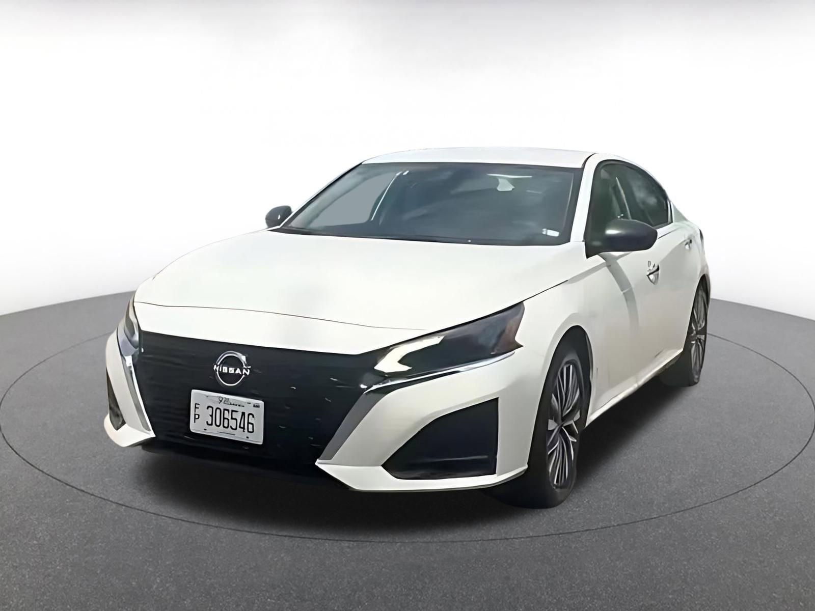 Used 2025 Nissan Altima 2.5 SV FWD image 8