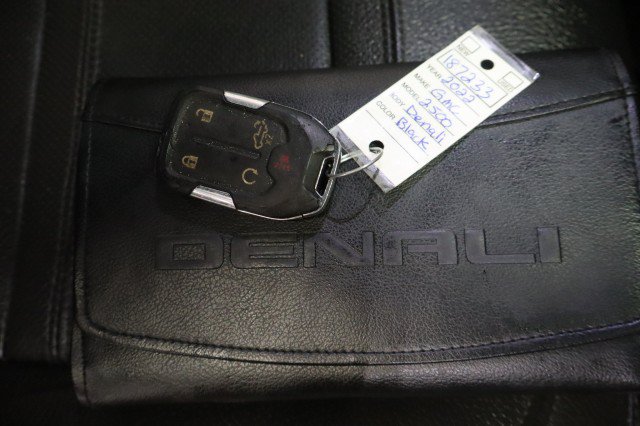 Used 2022 GMC Sierra 3500 Denali w/ Denali Black Diamond Edition AWD/4WD image 62