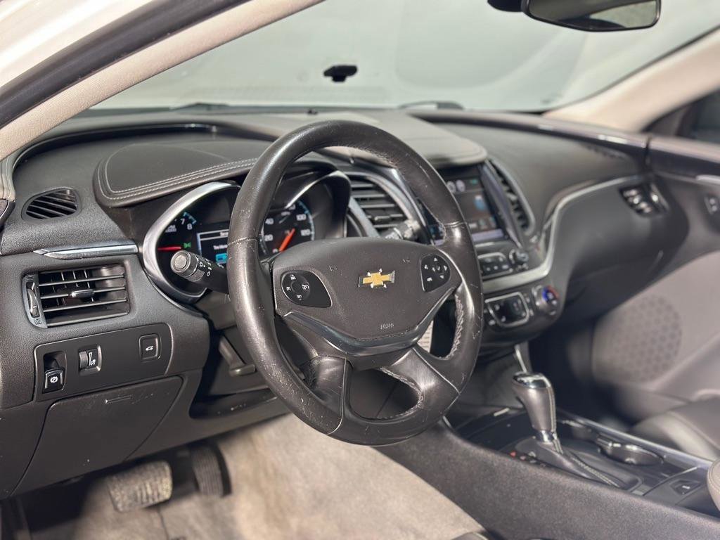 Used 2017 Chevrolet Impala LT FWD image 26