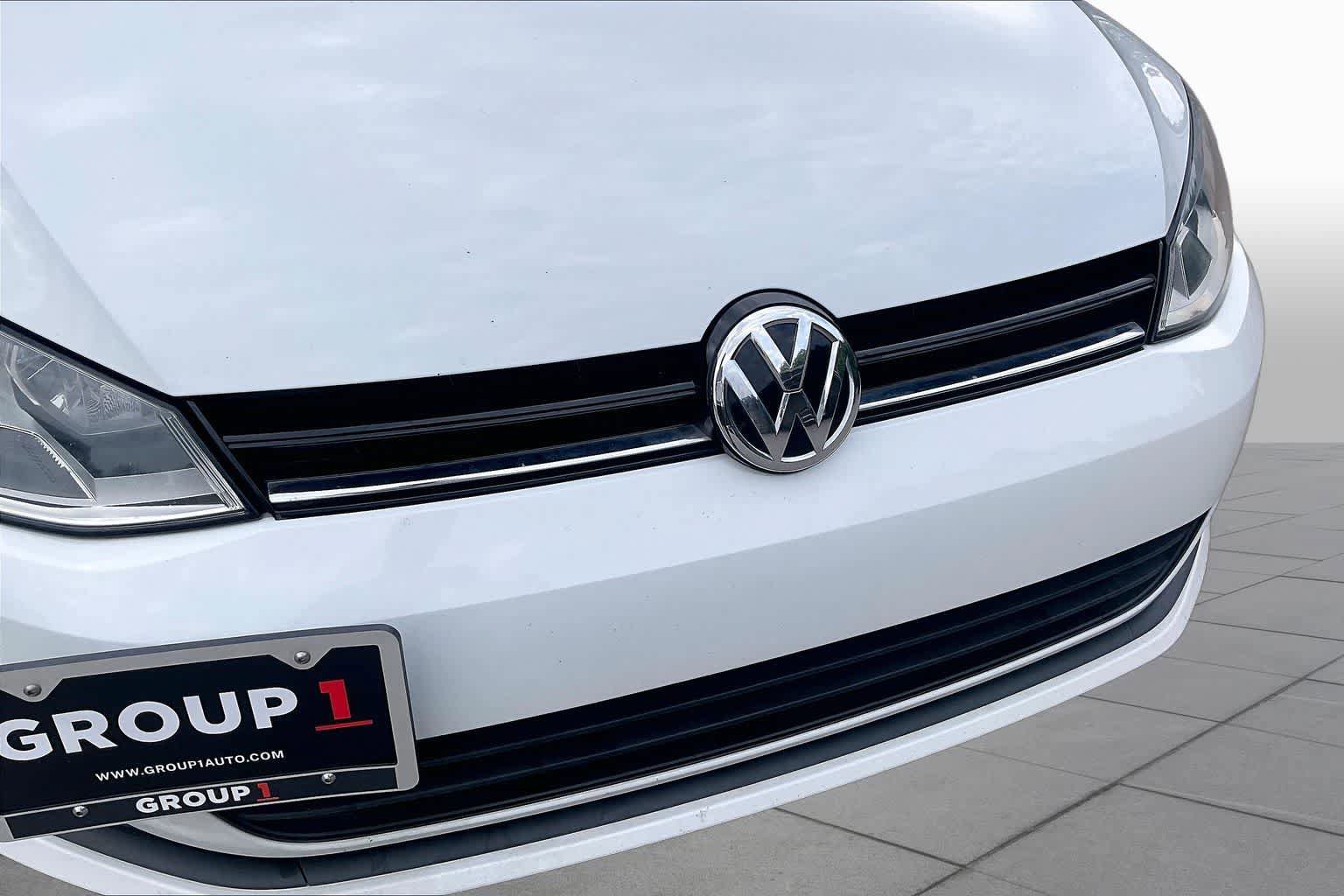 Used 2017 Volkswagen Golf S FWD image 30