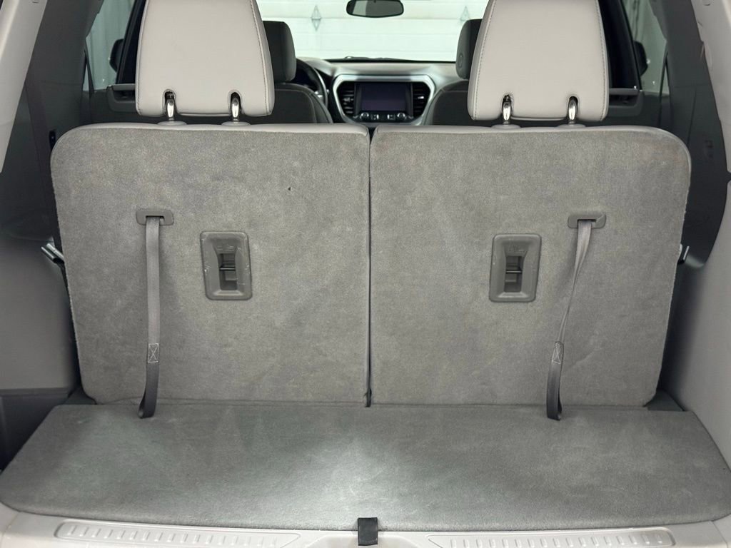 Certified 2023 GMC Acadia SLT w/ Technology Package image 23