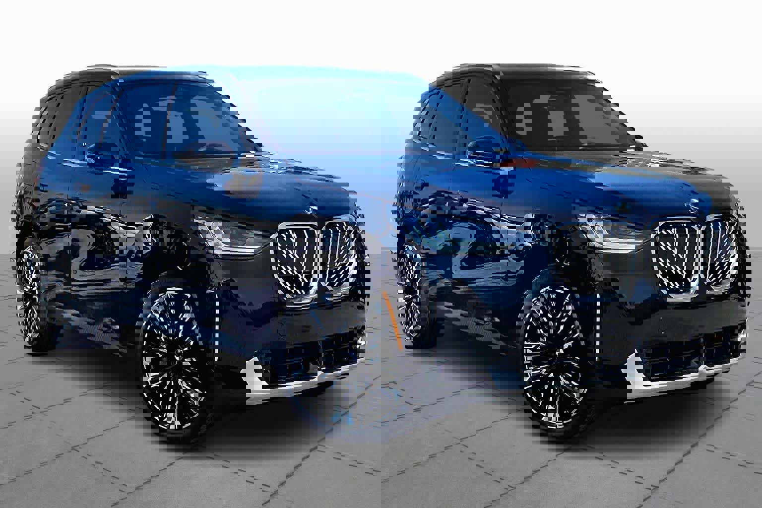 Used 2025 BMW X3 xDrive30i image 2