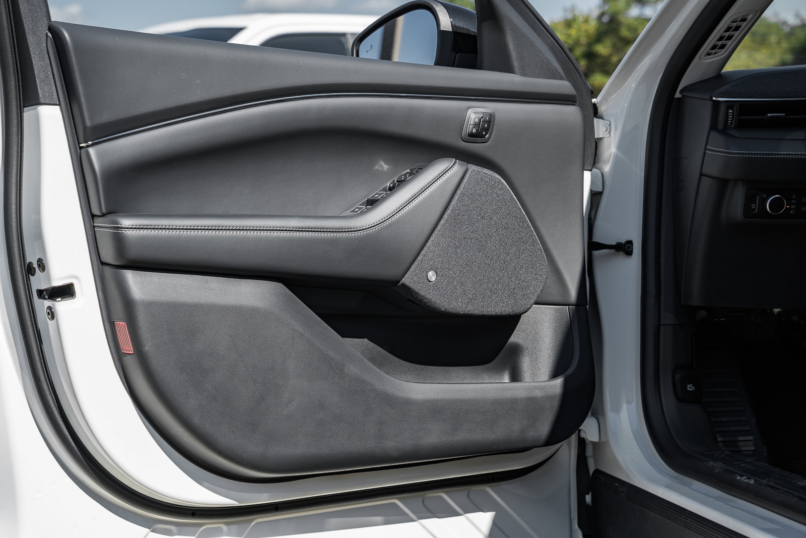 New 2025 Ford Mustang Mach-E Premium image 74