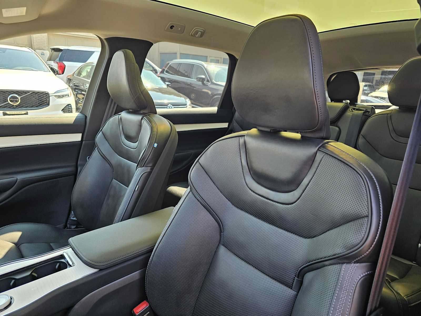 New 2026 Volvo EX90 Ultra AWD/4WD image 25