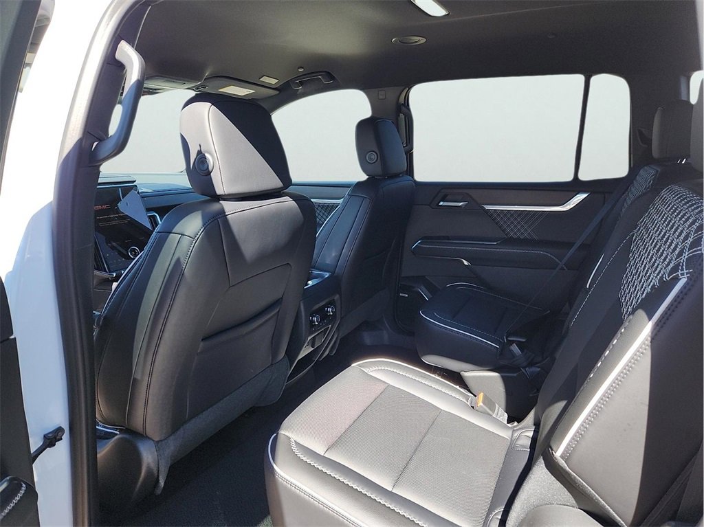 New 2026 GMC Acadia Denali w/ Super Cruise Package image 19