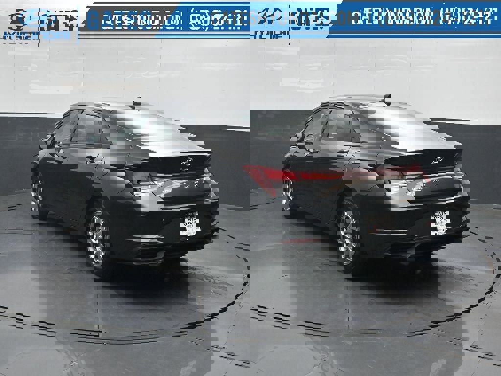 Certified 2021 Hyundai Elantra SE image 8