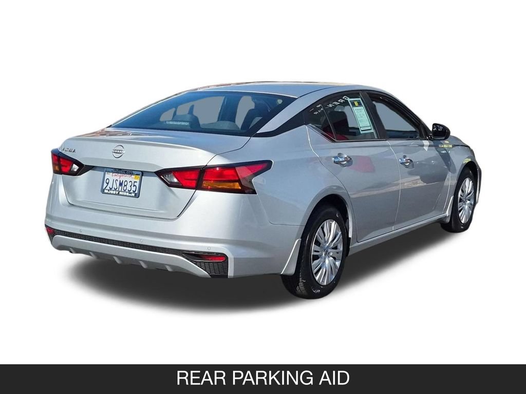 Used 2024 Nissan Altima 2.5 S FWD image 9
