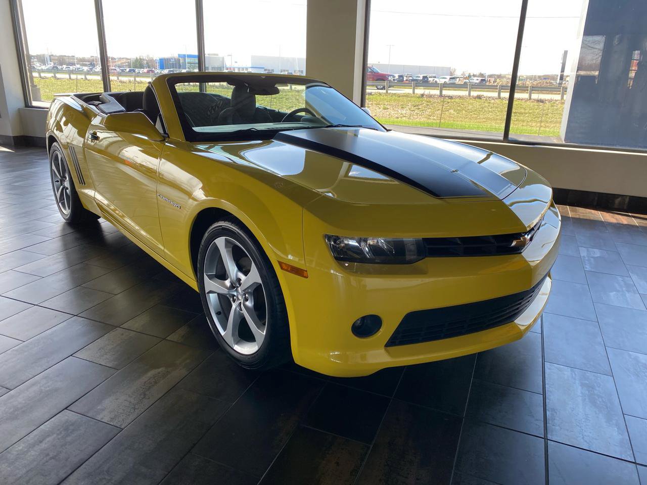 Used 2015 Chevrolet Camaro LT image 4