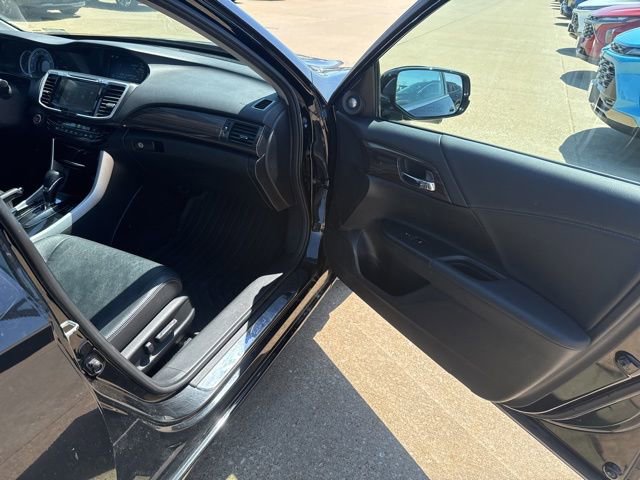 Used 2016 Honda Accord EX-L image 48