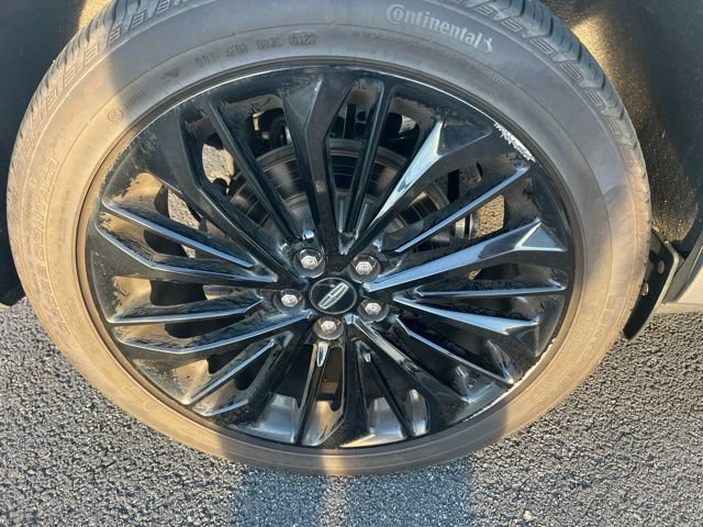 Used 2023 Lincoln Corsair AWD w/ Equipment Group 101A image 5