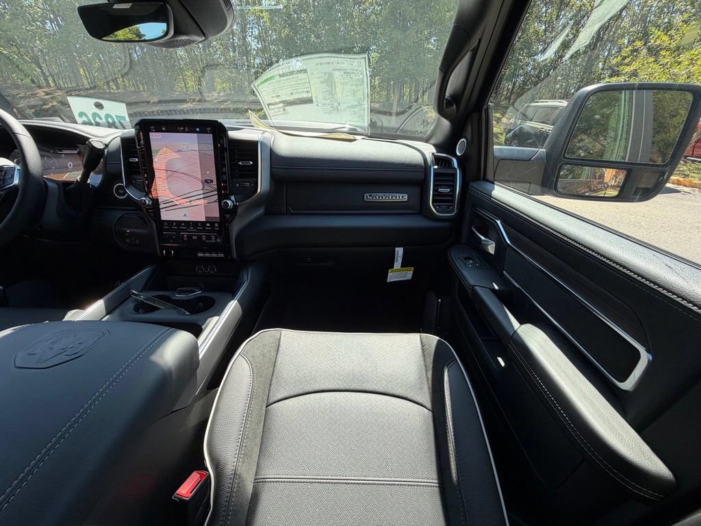 New 2026 RAM 2500 Laramie AWD/4WD image 14