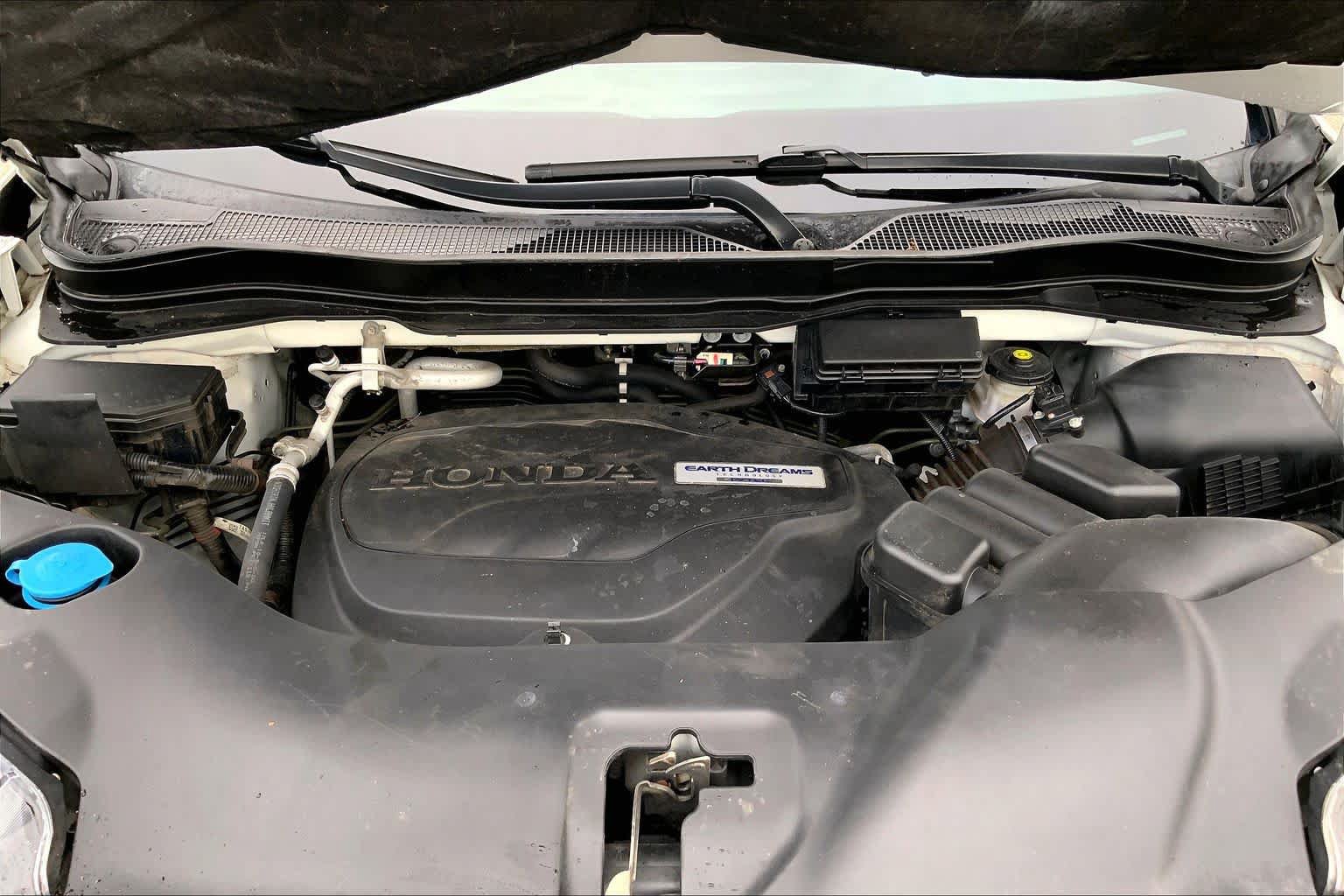 Certified 2020 Honda Pilot Touring image 30