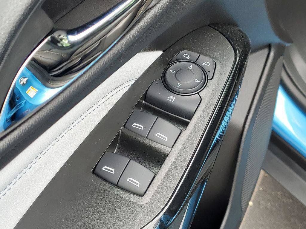 Used 2026 Chevrolet Trax LT w/ LT Convenience Package FWD image 21
