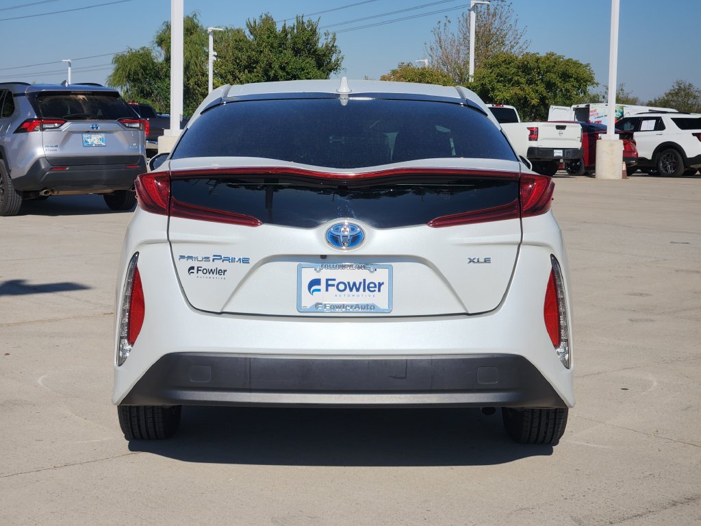 Used 2022 Toyota Prius Prime XLE FWD image 6