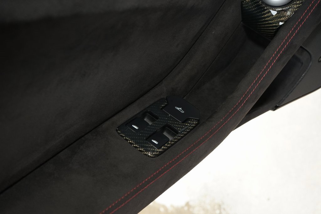 Used 2015 McLaren 650S Spider image 23