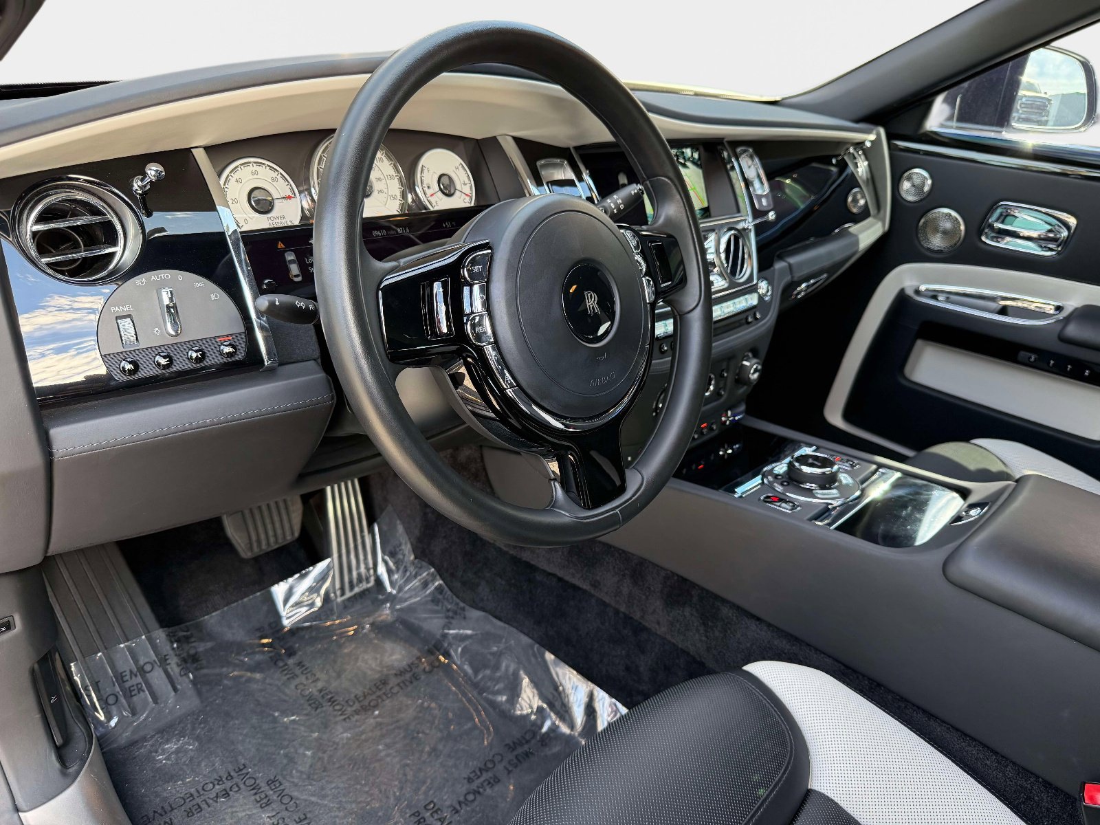 Used 2020 Rolls-Royce Ghost Black Badge image 45