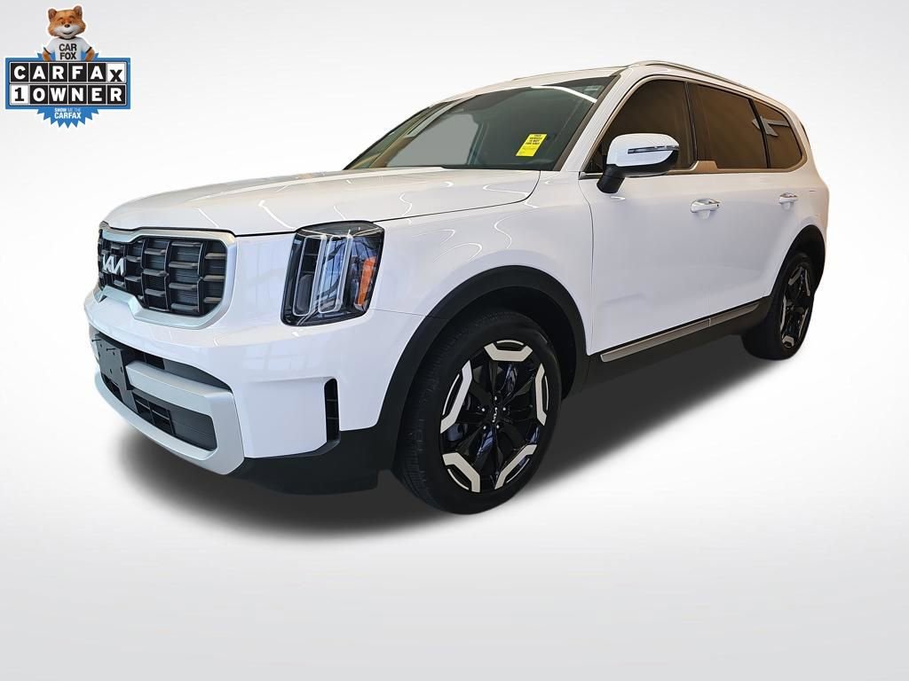 Used 2024 Kia Telluride S w/ S Sunroof Package