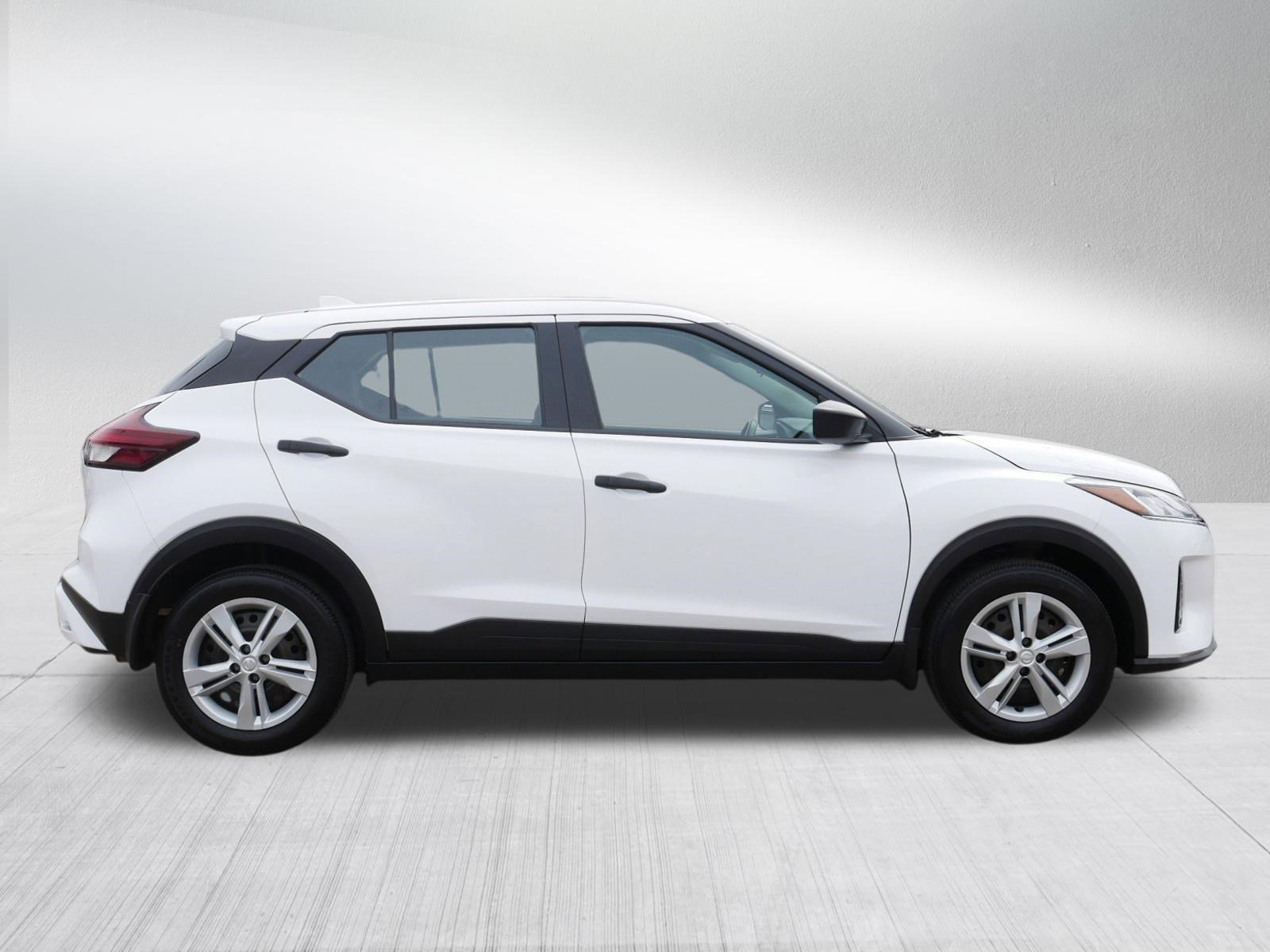 Certified 2023 Nissan Kicks S image 8