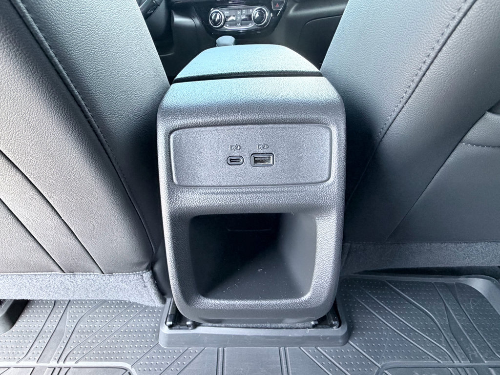 Used 2024 Chevrolet Trax RS w/ Driver Confidence Package FWD image 26