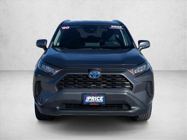 Used 2020 Toyota RAV4 LE image 2