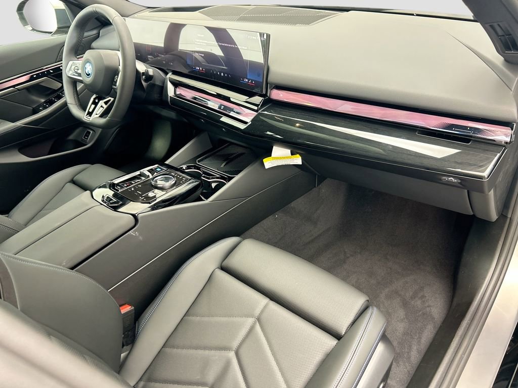 New 2026 BMW i5 eDrive40 w/ M Sport Package image 16