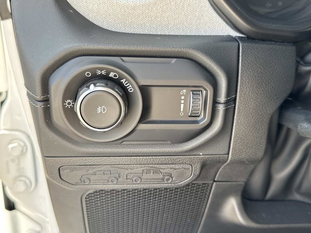 Used 2024 Jeep Wrangler Sahara image 47