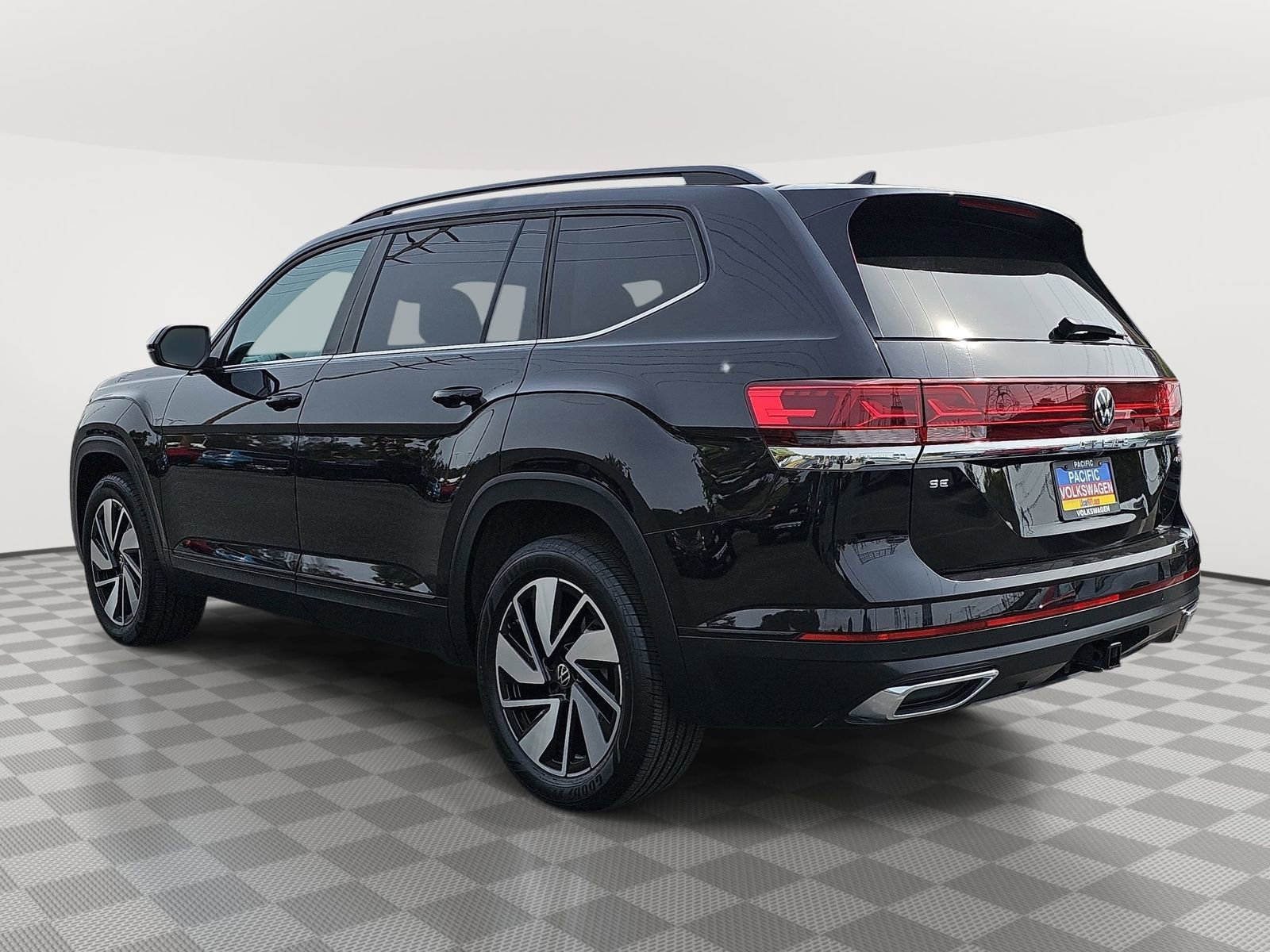 Used 2024 Volkswagen Atlas SE image 7
