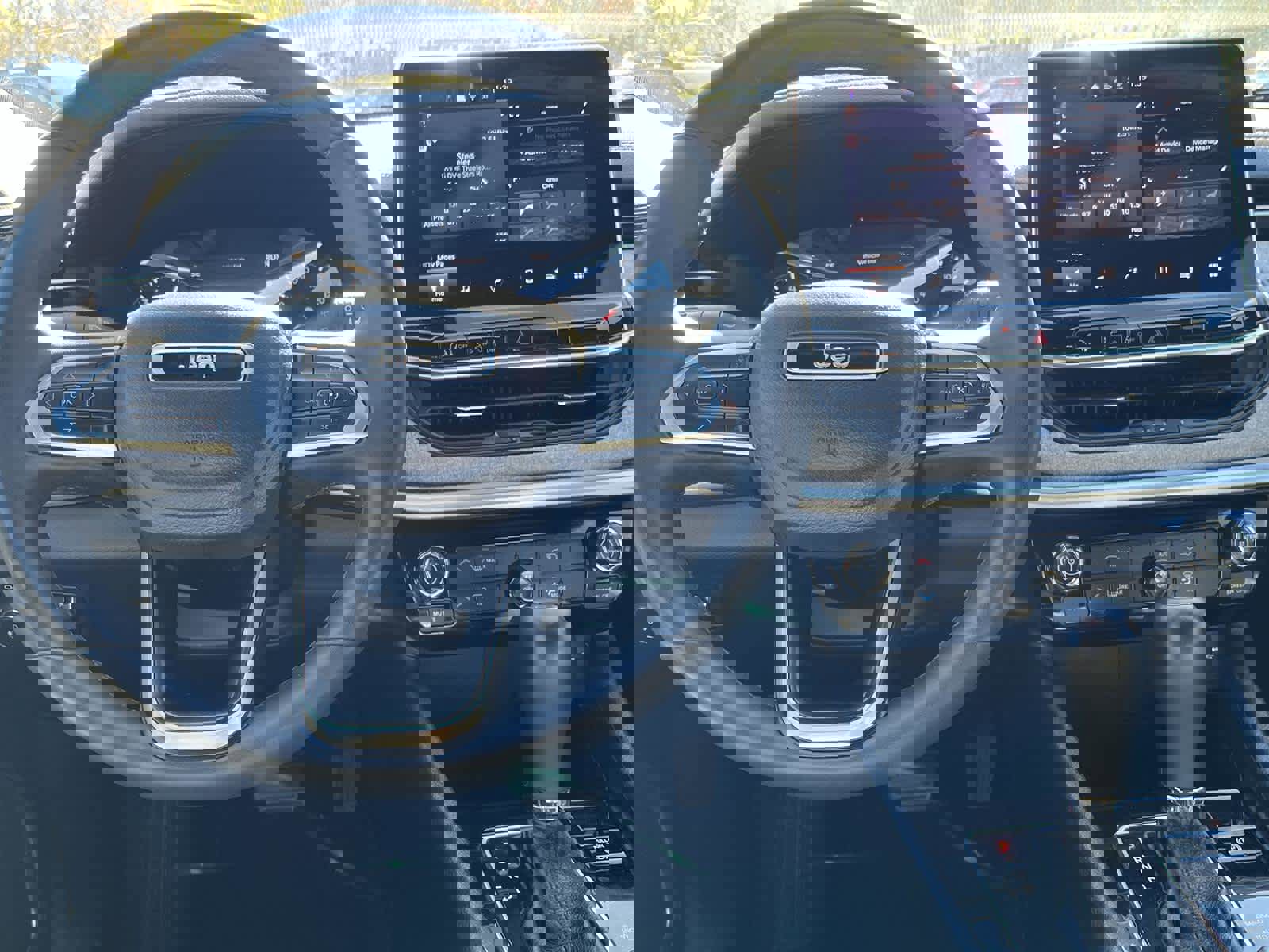 Used 2024 Jeep Compass Latitude image 17