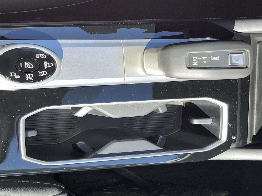 New 2026 Mitsubishi Outlander SEL FWD image 19