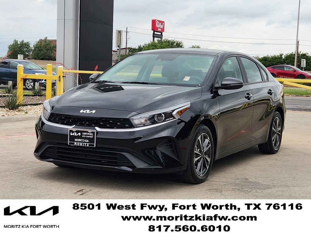 Certified 2023 Kia Forte LXS w/ LXS Technology Package FWD image 3