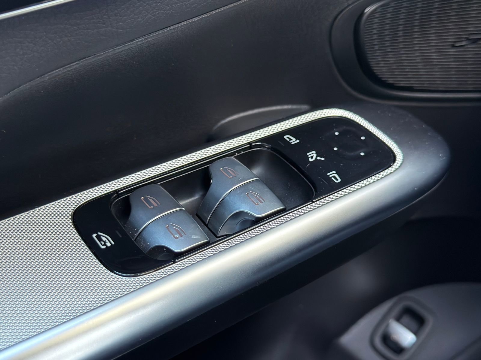 Certified 2026 Mercedes-Benz GLC 300 image 21